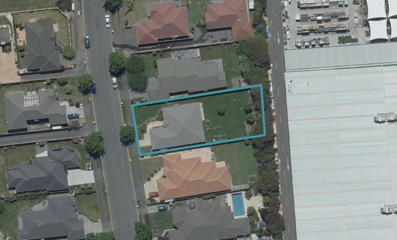 18 Palm Drive, Shirley, Christchurch - Carousel 1