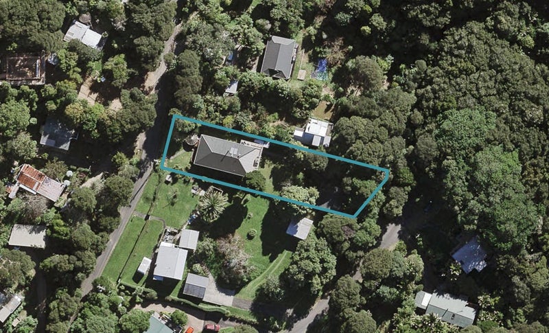 93 Fairview Crescent, Omiha, Waiheke Island - Carousel 1