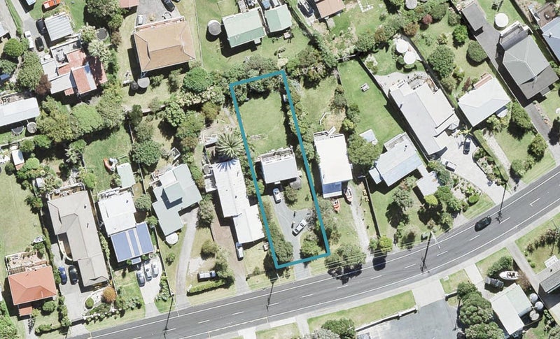 1320 Whangaparaoa Road, Army Bay, Whangaparaoa - Carousel 1