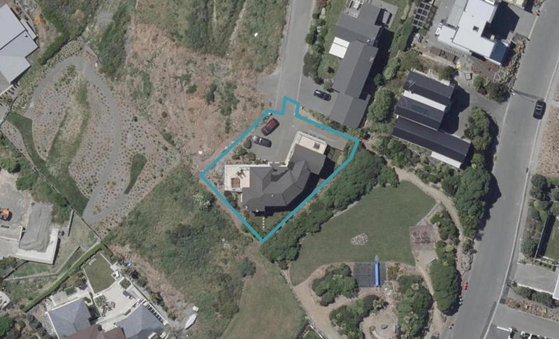 11 Gazelle Lane, Redcliffs, Christchurch - Carousel 1
