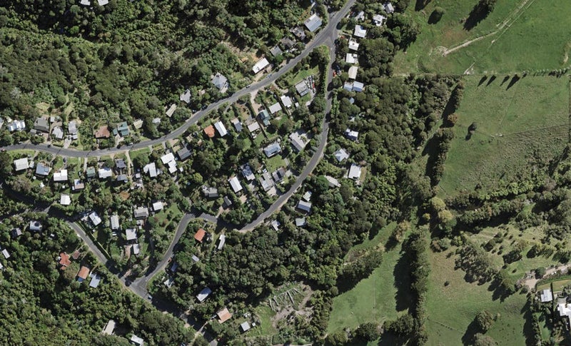 15 Karaka Road, Oneroa, Waiheke Island - Carousel 1