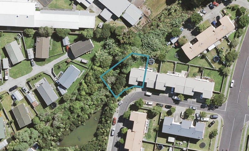 4 Gina Avenue, Ranui, Auckland - Carousel 1