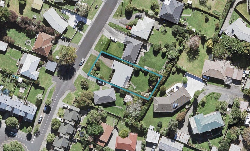 26 Laura Street, Kelston, Auckland - Carousel 1