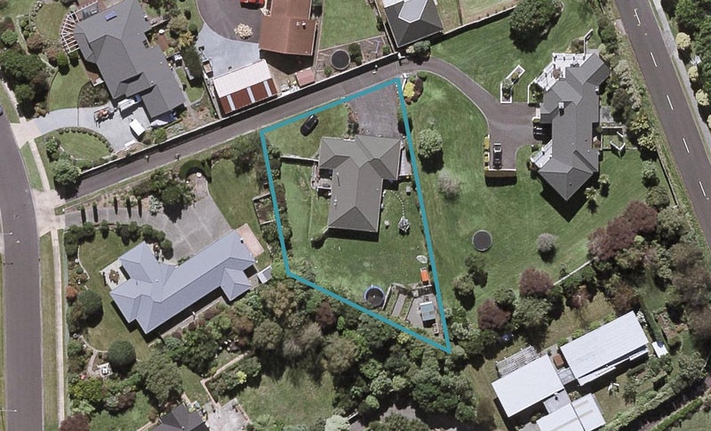 27B Shelter Grove, Frankleigh Park, New Plymouth - Carousel 1