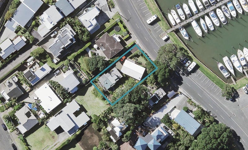 2/9 Inga Road, Milford, Auckland - Carousel 1
