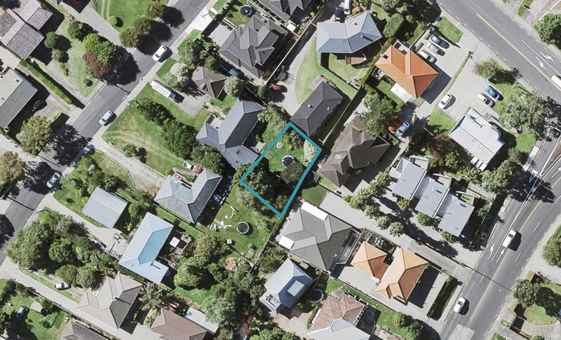 4D O'Halloran Road, Howick, Auckland - Carousel 1
