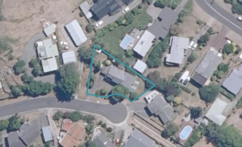 4 Bernard Street, Two Mile Bay, Taupo - Carousel 1