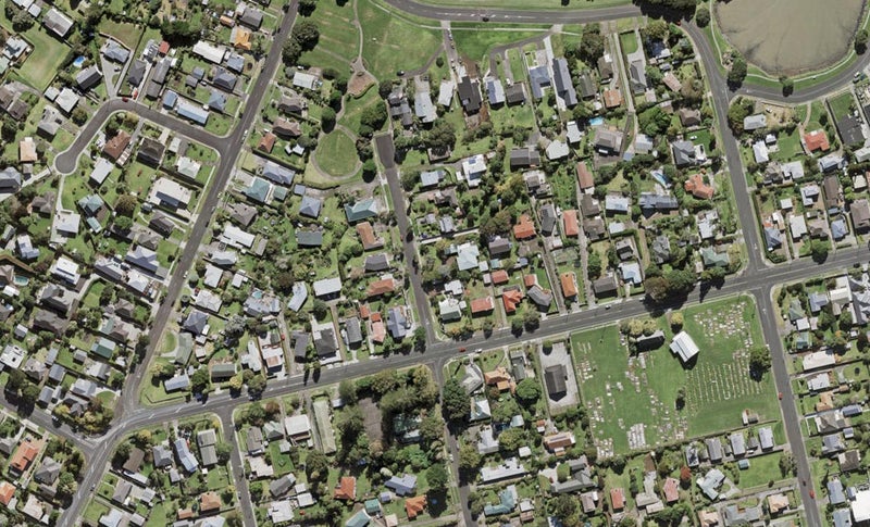 9 Scott Avenue, Mangere Bridge, Auckland - Carousel 1