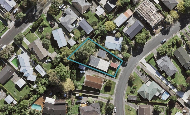 1/13 Uppingham Crescent, Hillcrest, Auckland - Carousel 1
