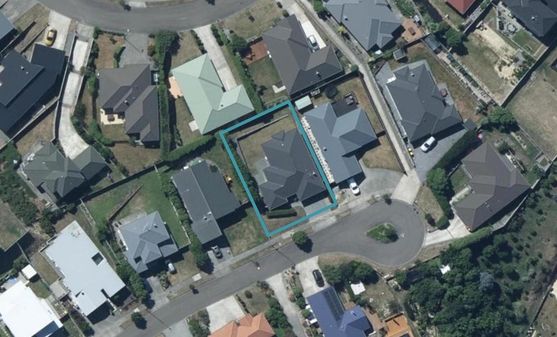 9 Kaweka Close, Aotea, Porirua - Carousel 1