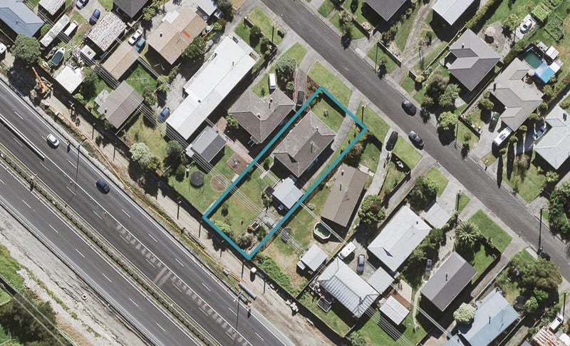 23 Huruhuru Road, Massey, Auckland - Carousel 1