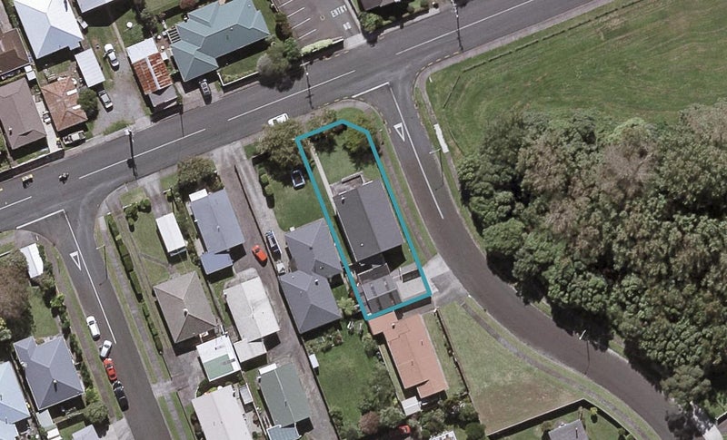 131 Clawton Street, Westown, New Plymouth - Carousel 1