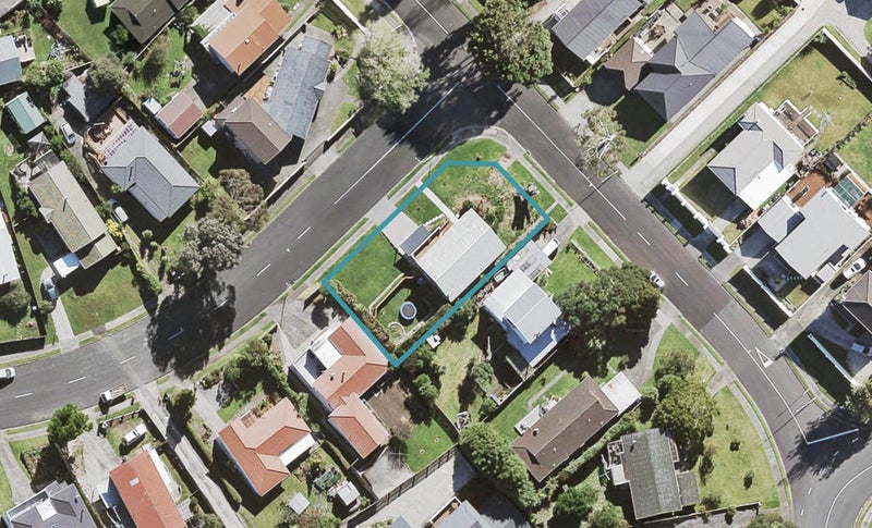 150 Halsey Drive, Lynfield, Auckland - Carousel 1