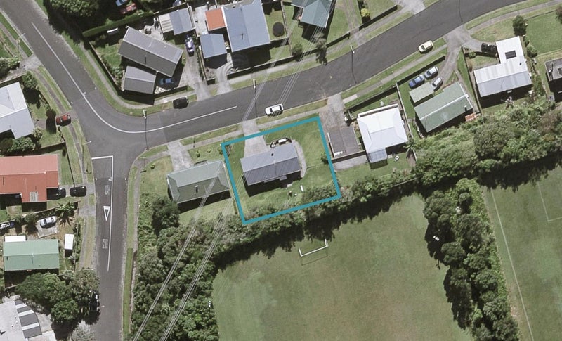 39 Herekawe Drive, Spotswood, New Plymouth - Carousel 1