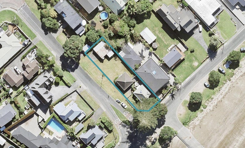 39 Arkles, ARKLES BAY, WHANGAPARAOA - Carousel 1