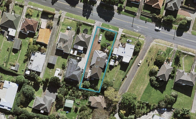 15 Herd Road, Hillsborough, Auckland - Carousel 1
