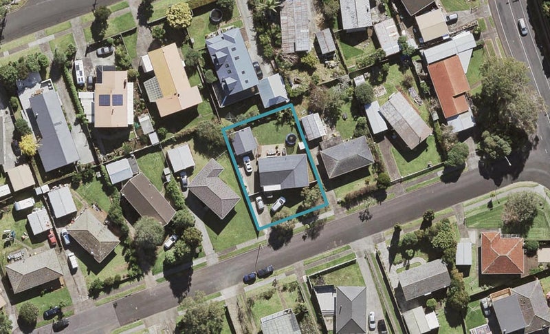 7 Kea Place, Mangere Bridge, Auckland - Carousel 1