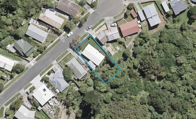 24 Clapham Grove, Stokes Valley, Lower Hutt - Carousel 1