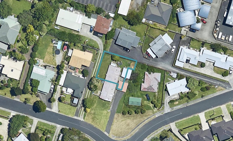 21B Robins Road, Judea, Tauranga - Carousel 1