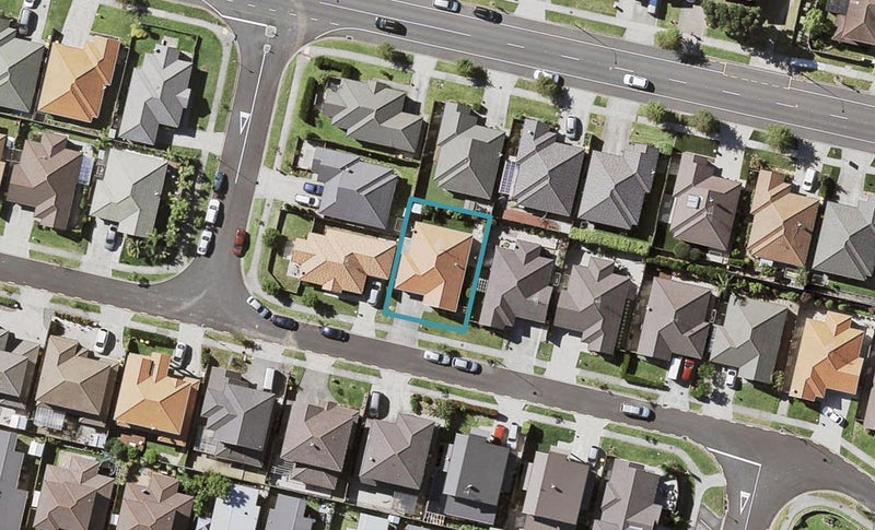 17 Mandival Avenue, Flat Bush, Auckland - Carousel 1