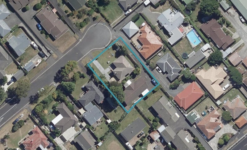 5 Bolmuir Road, Forest Lake, Hamilton - Carousel 1