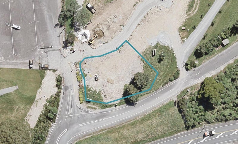 2 Halcyon Crescent, Te Marua, Upper Hutt - Carousel 1