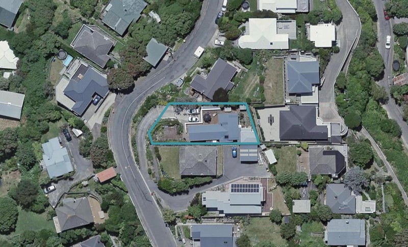 110 Nevay Road, Karaka Bays, Wellington - Carousel 1
