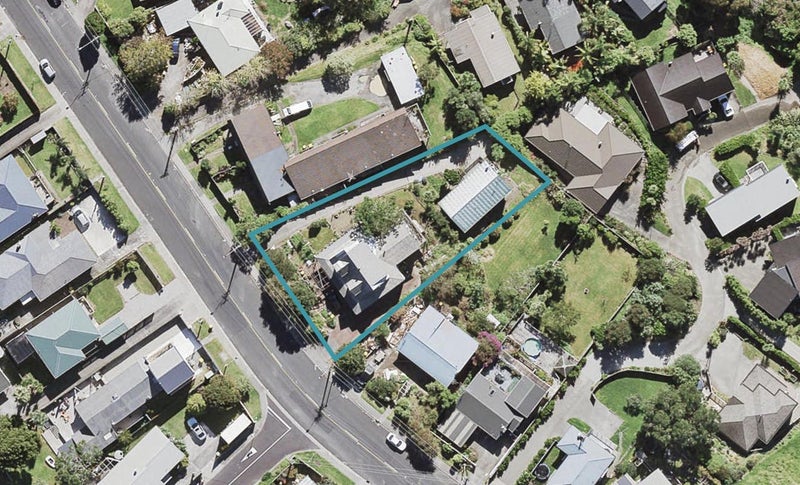 135 Rangatira Road, Beach Haven, Auckland - Carousel 1