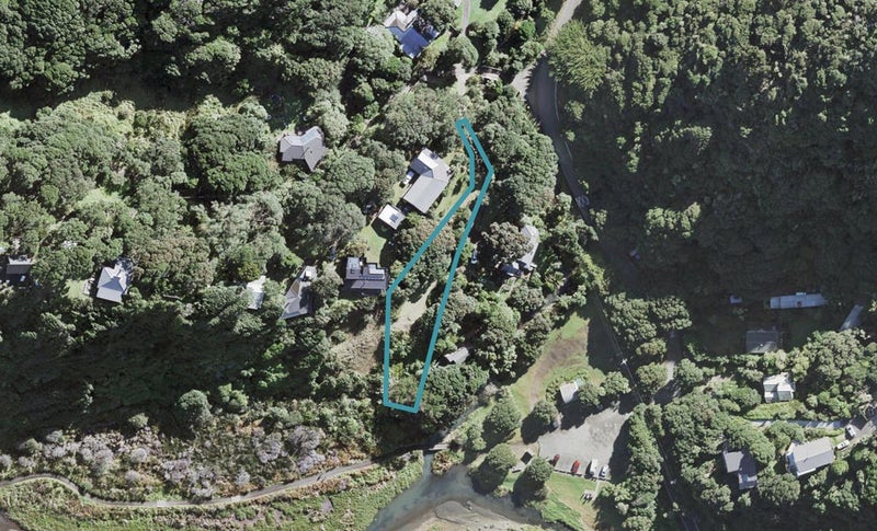6 Watchmans Road, Karekare, Auckland - Carousel 1