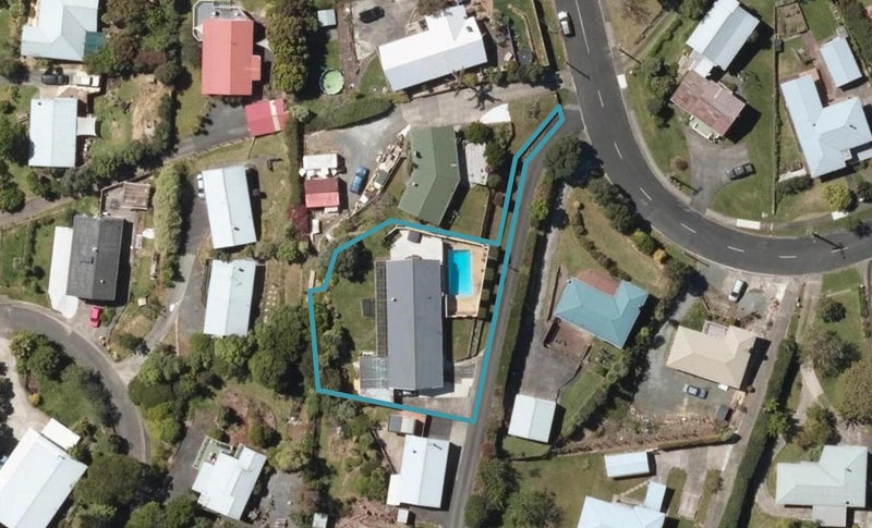 35 Hilltop Avenue, Morningside, Whangarei - Carousel 1