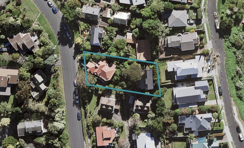 2/20 Colonial Road, Birkenhead, Auckland - Carousel 1