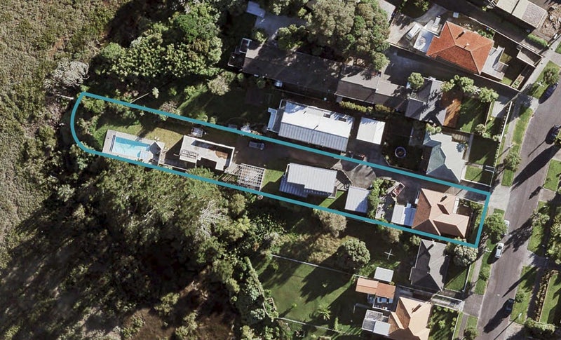13 Seaside Avenue, Waterview, Auckland - Carousel 1