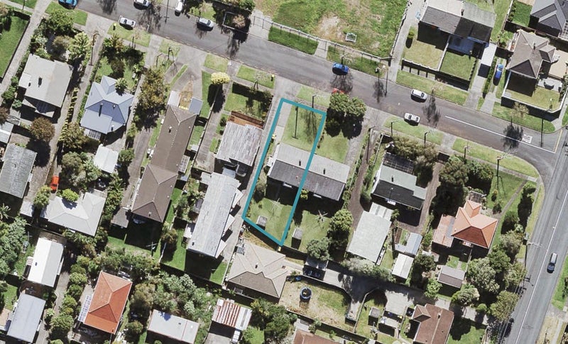 6 Mayville Avenue, New Lynn, Auckland - Carousel 1