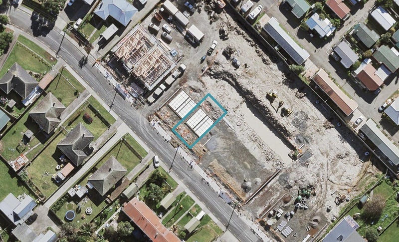 40 Tonar Street, Northcote, Auckland - Carousel 1