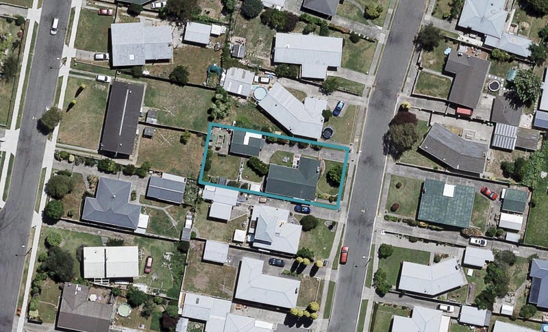 9 Foster Terrace, Onekawa, Napier - Carousel 1