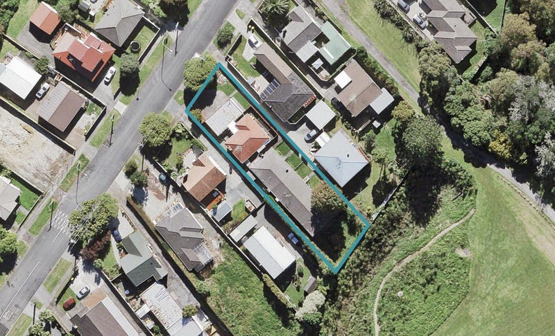 2/46 Fruitvale Road, New Lynn, Auckland - Carousel 1