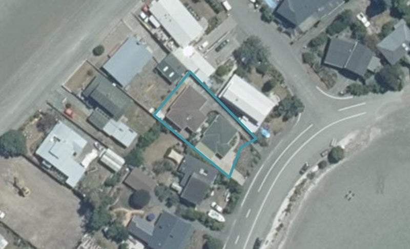 2/96 Point Road, Monaco, Nelson - Carousel 1