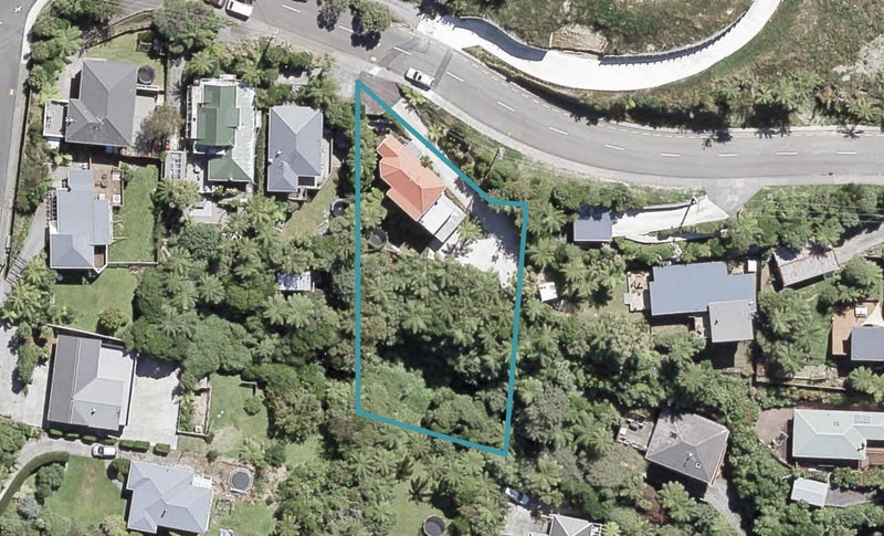 15 Poto Road, Normandale, Lower Hutt - Carousel 1