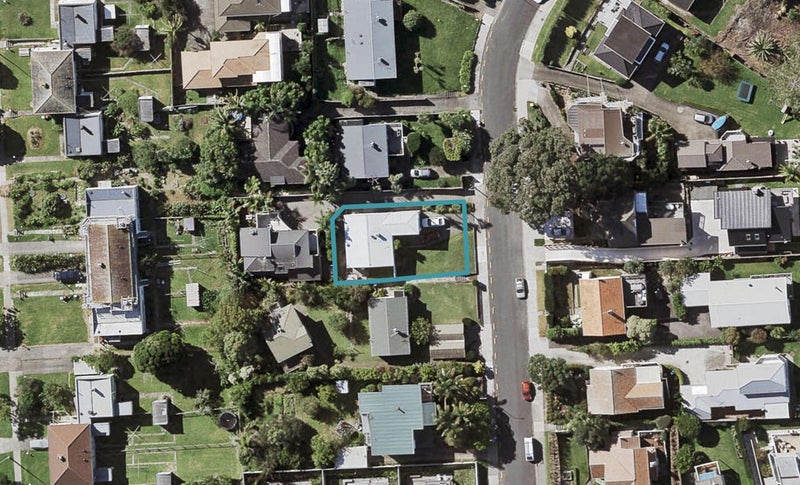 46 Kurahaupo Street, Orakei, Auckland - Carousel 1