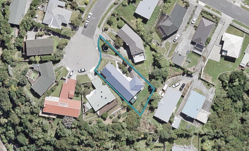 2 Peach Tree Grove, Maungaraki, Lower Hutt - Carousel 1