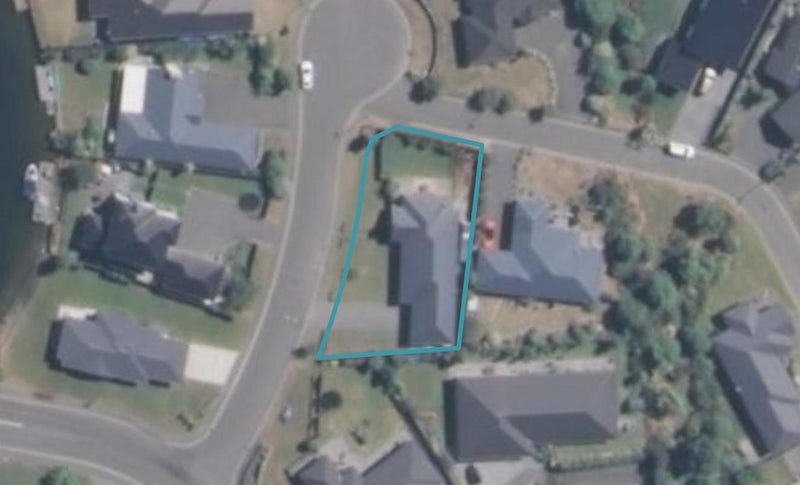 10 Halston Close, Huntingdon, Ashburton - Carousel 1