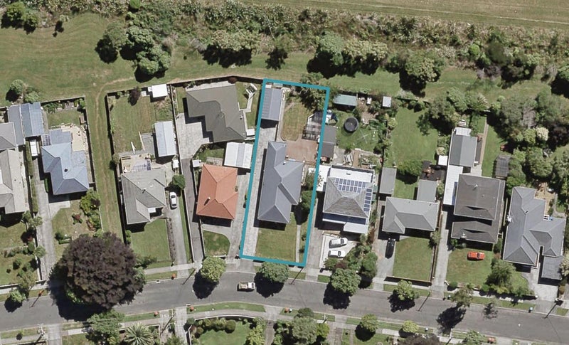 25 Hudson Avenue, Ebdentown, Upper Hutt - Carousel 1