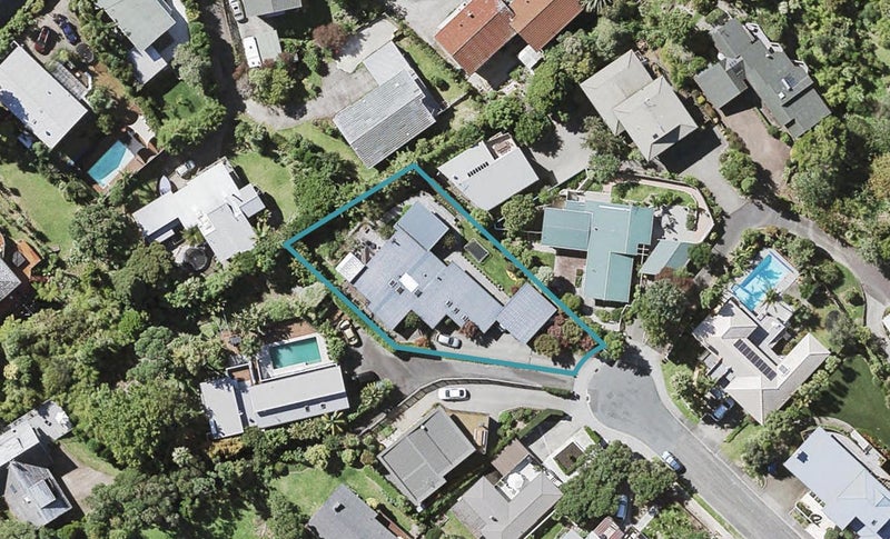 14 Taumata Road, Castor Bay, Auckland - Carousel 1