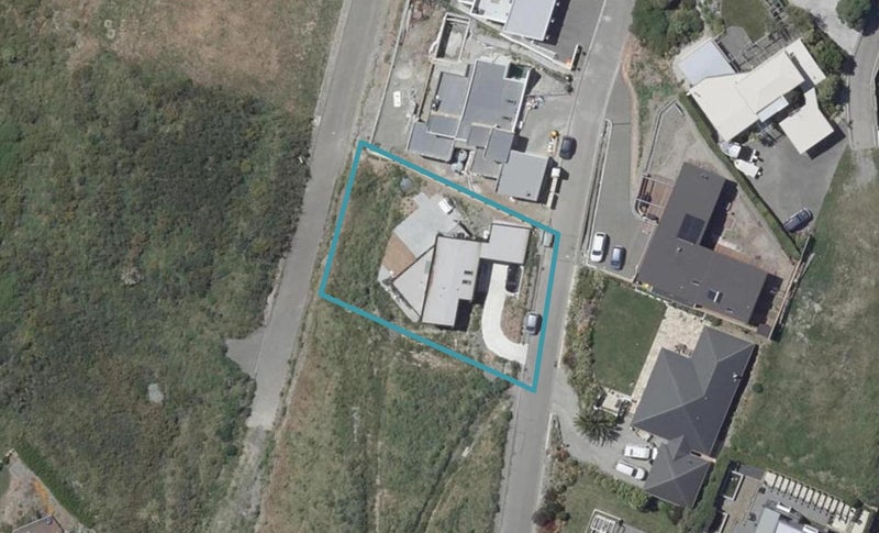 7 Gazelle Lane, Redcliffs, Christchurch - Carousel 1