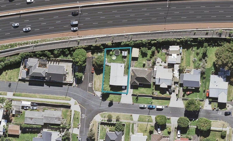 31 Levonia Street, Morningside, Auckland - Carousel 1