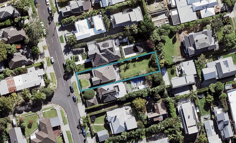 19 Clifton Road, Herne Bay, Auckland - Carousel 1