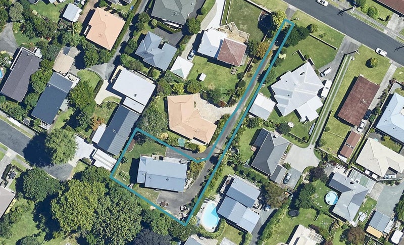 30 Smiths Road, Matua, Tauranga - Carousel 1