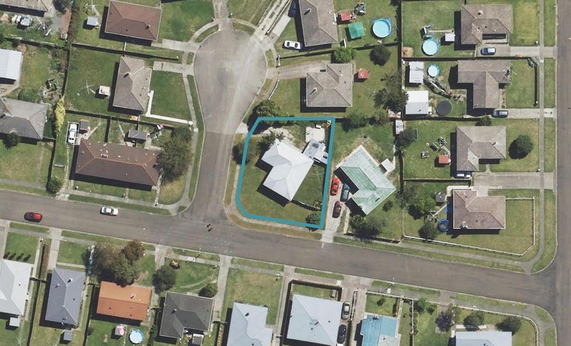1 Boyle Place, Outer Kaiti, Gisborne - Carousel 1