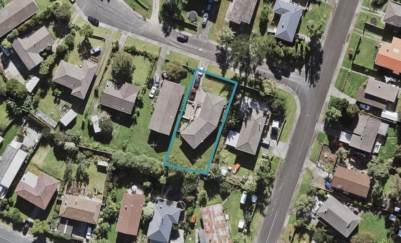 3 Vallance Place, Massey, Auckland - Carousel 1