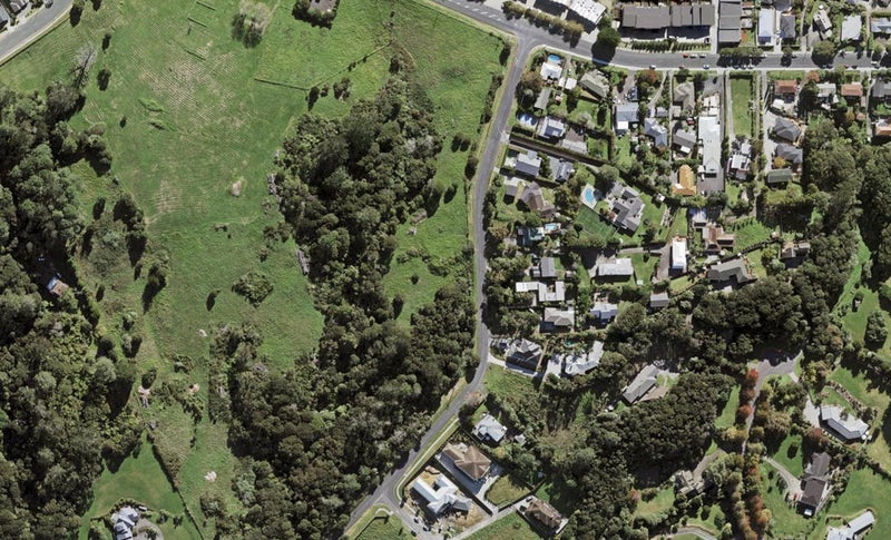 22 Kyle Road, Schnapper Rock, Auckland - Carousel 1